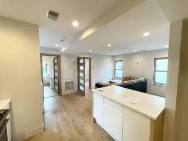 Main picture of 118 Buttonwood St