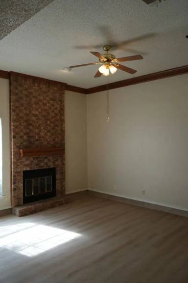 Main picture of 5560 93rd St