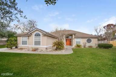 Main picture of 2900 Thorncrest Dr