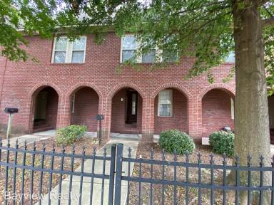 Main picture of 200 Maple Ave