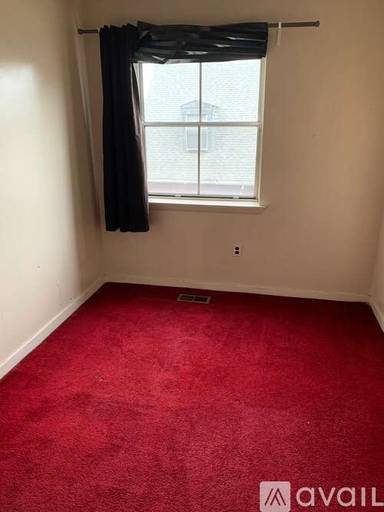 Main picture of 912 Spring St
