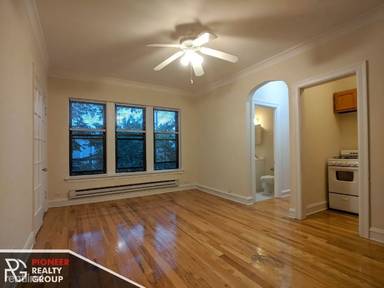 Main picture of 4614 N Paulina St