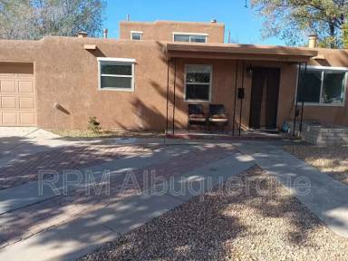 Main picture of 1016 Velarde Rd