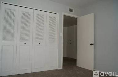 Main picture of 4317 W Lamar Rd