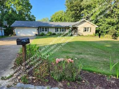 Main picture of 9328 Berkshire Cir