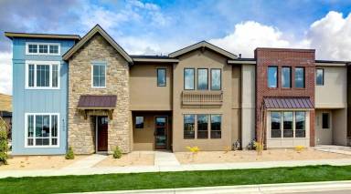 Main picture of 4314 E Parkcenter Blvd