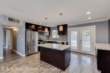 Main picture of 7531 E Polk St