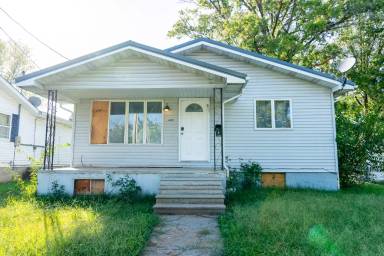 Main picture of 609 S Ledford St