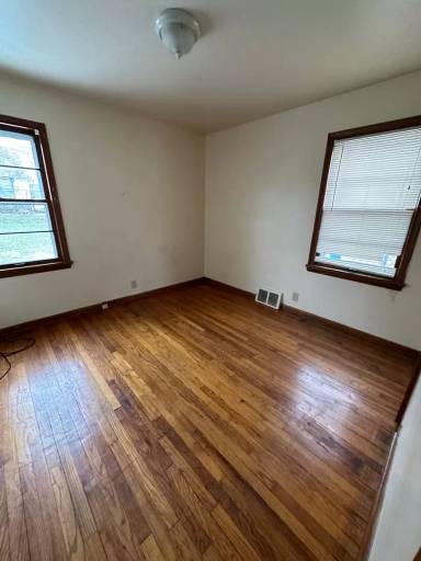 Main picture of 11017 Prince Ave