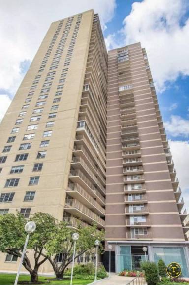 Main picture of 6040 Boulevard E
