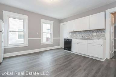 Main picture of 2064 Halstead Ave