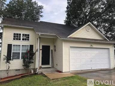 Main picture of 3604 Shields Dr