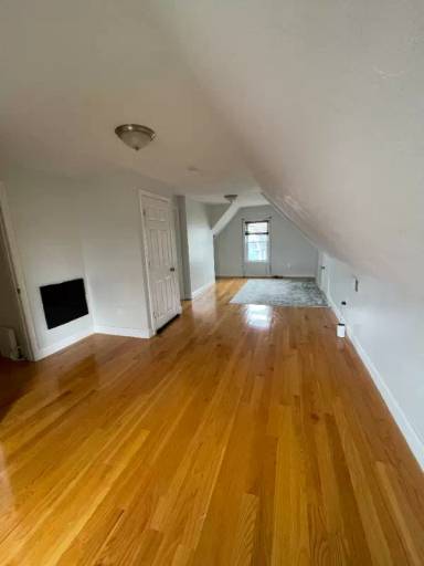 Main picture of 196 Spring St