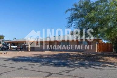 Main picture of 1244 E Delano Dr