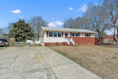 Main picture of 306 S Glancy St