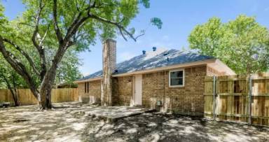 Main picture of 1913 Green Willow Dr