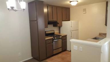 Main picture of 3633 Oak Creek Dr