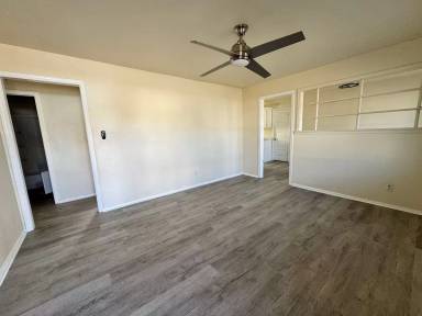 Main picture of 310 W 63rd Ct N