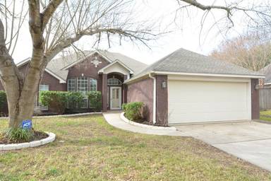 Main picture of 5122 Waterford Ct
