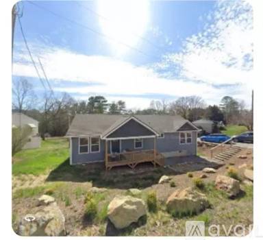 Main picture of 136 Locust Grove Rd