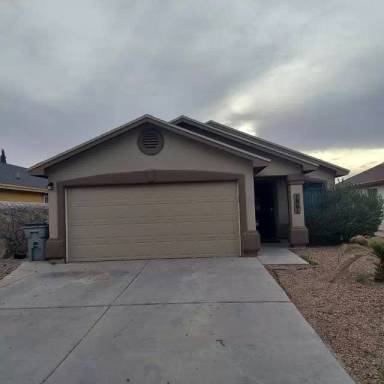 Main picture of 1828 Shreya St
