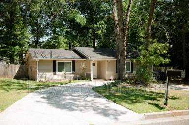 Main picture of 2841 Pheasant Dr