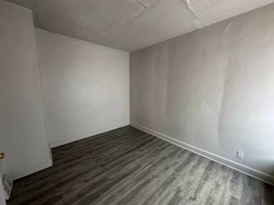 Main picture of 2876 N 26th St