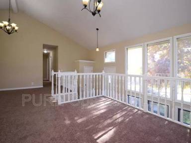 Main picture of 15920 Spring St