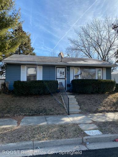 Main picture of 1402 Beacon St