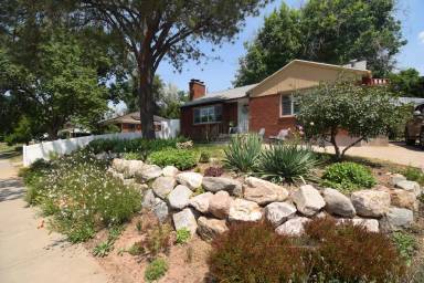 Main picture of 3382 Monroe Blvd