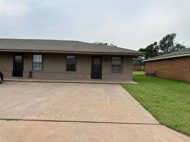 Main picture of 2210 Apple Ave