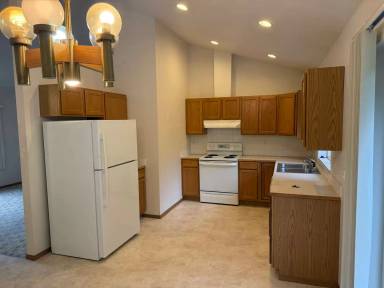 Main picture of 1072 Andis Rd