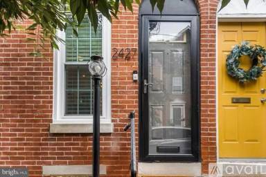 Main picture of 2427 E Boston St