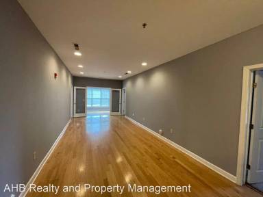 Main picture of 100 Campus Walk Trl