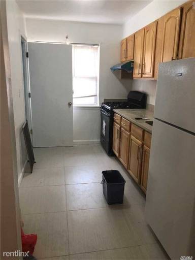 Main picture of 10531 Otis Ave
