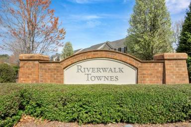 Main picture of 101 Riva Ct