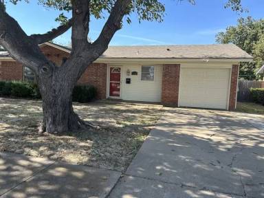 Main picture of 5122 Fairway Blvd