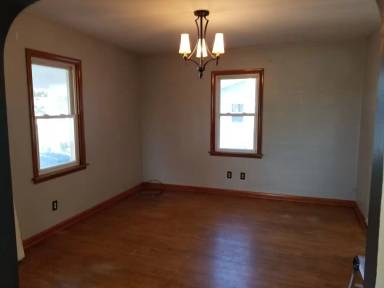 Main picture of 209 N 1st St