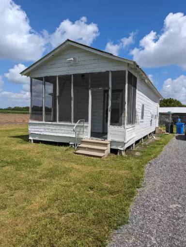 Main picture of 7908 Weeks Island Rd