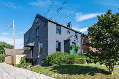 Main picture of 4317 19th Pl NE