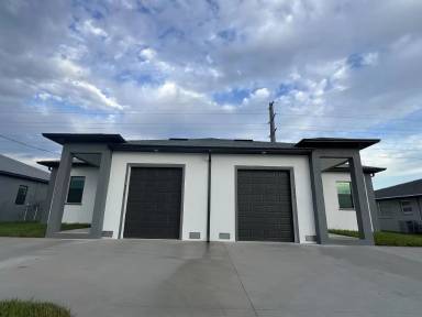 Main picture of 4208 Santa Barbara Blvd