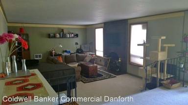 Main picture of 2333 NE 128th St