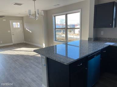 Main picture of 517 Melrose St
