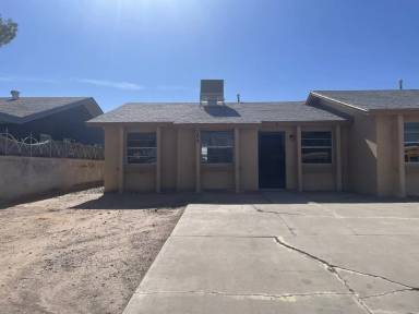 Main picture of 204 S Prado Rd