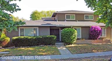 Main picture of 715 W Valley Dr