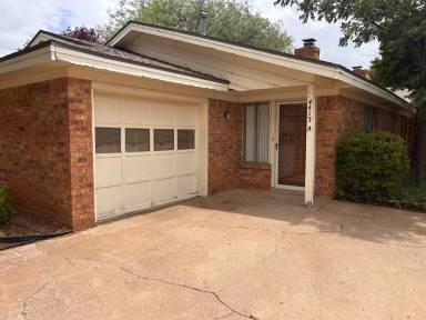 Main picture of 4413 75th Dr