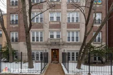 Main picture of 4241 N Kenmore Ave