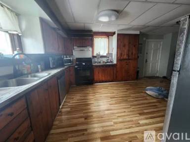 Main picture of 1316 Lake St