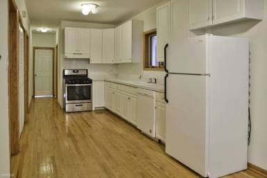 Main picture of 916 N Paulina St