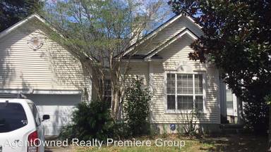 Main picture of 1715 Crystal Lake Dr